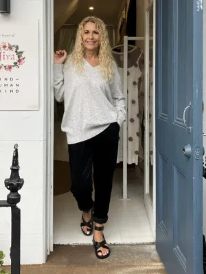 Kind-Human-Kind - Maya V- Neck Relaxed Jumper - Foggy