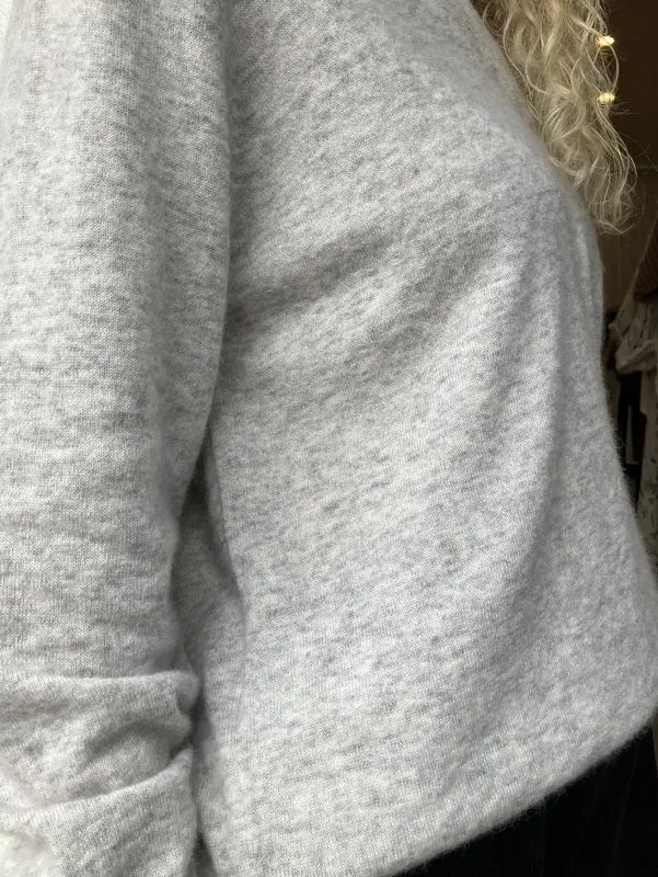 Kind-Human-Kind - Maya V- Neck Relaxed Jumper - Foggy