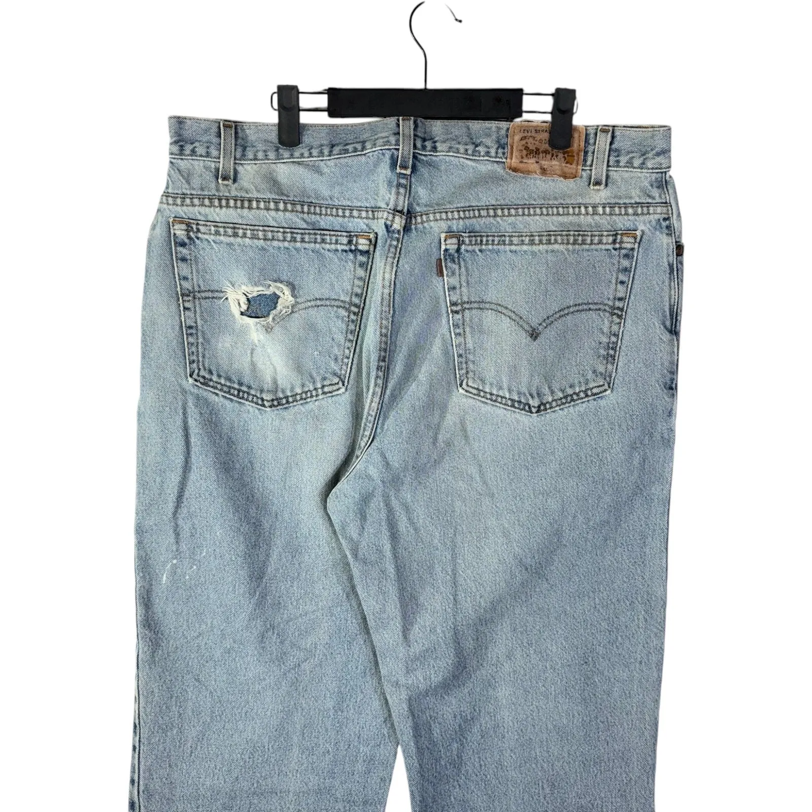 Vintage Levi's Light Wash Relaxed Fit Jeans 90s 40x32