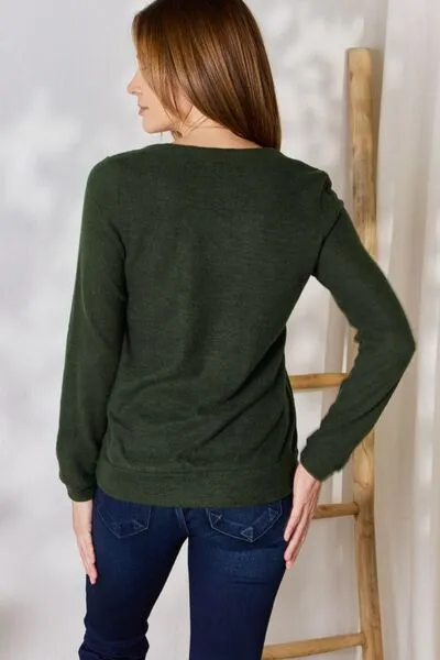 Women's Hailey & Co Full Size Colorblock V-Neck Blouse
