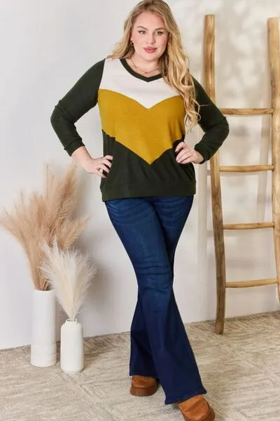Women's Hailey & Co Full Size Colorblock V-Neck Blouse